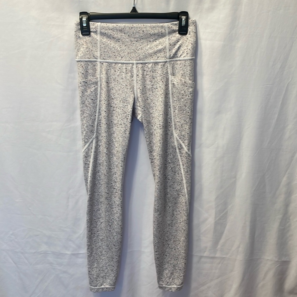 Athleta Salutation Pebble Beach Tight Small High Rise Yoga Leggings Gray Print‎